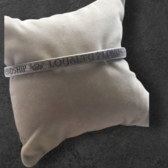 Silver Friendship Bracelet - Picture 7 of 7